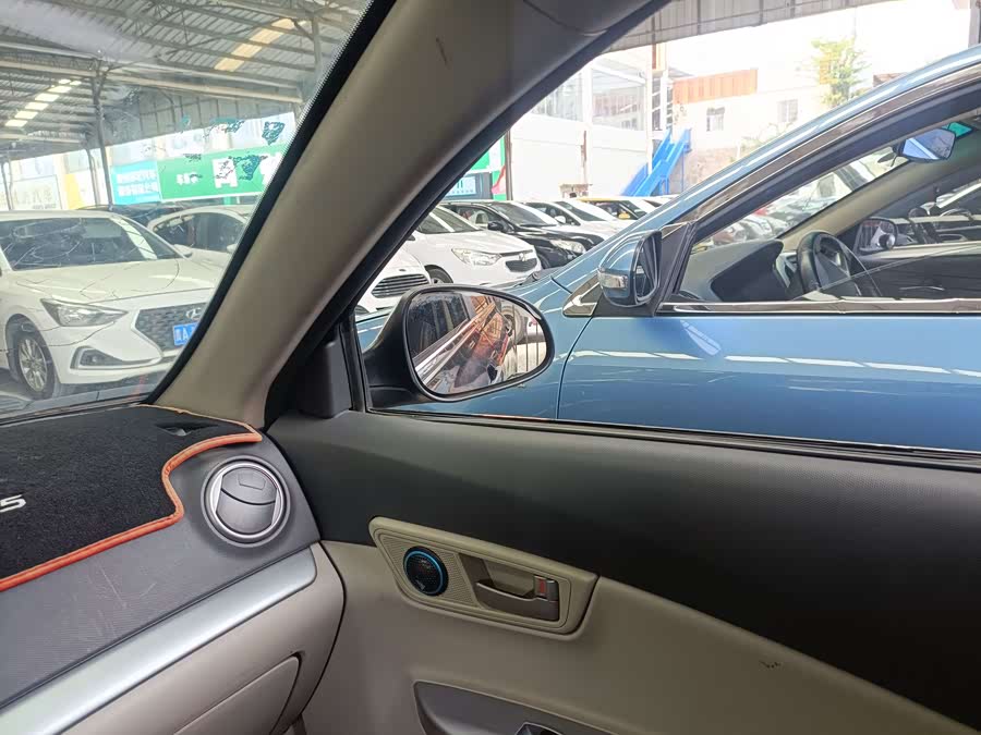 Changan Alsvin V5 2014 car image #11