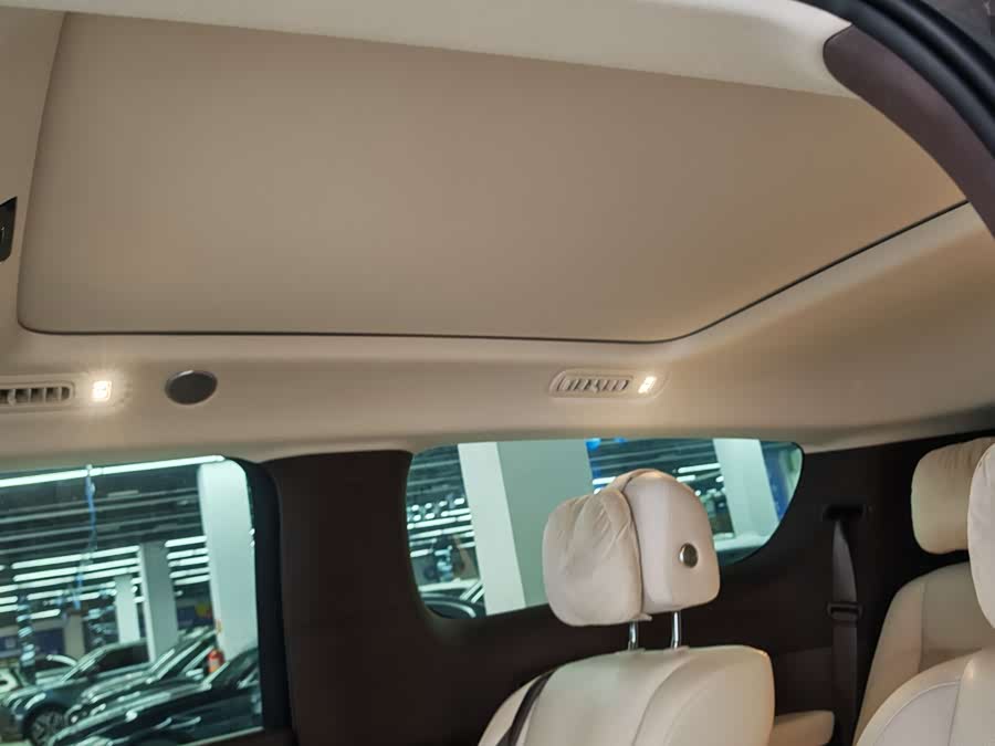 理想汽车 理想MEGA 2024 汽车图片 #11