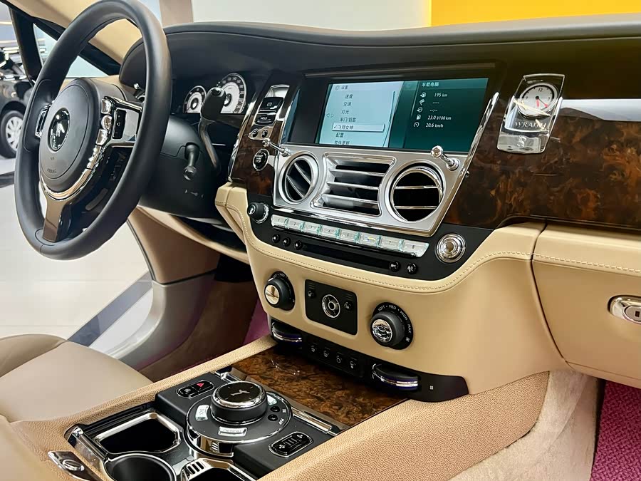 劳斯莱斯 魅影 2014 汽车图片 #11