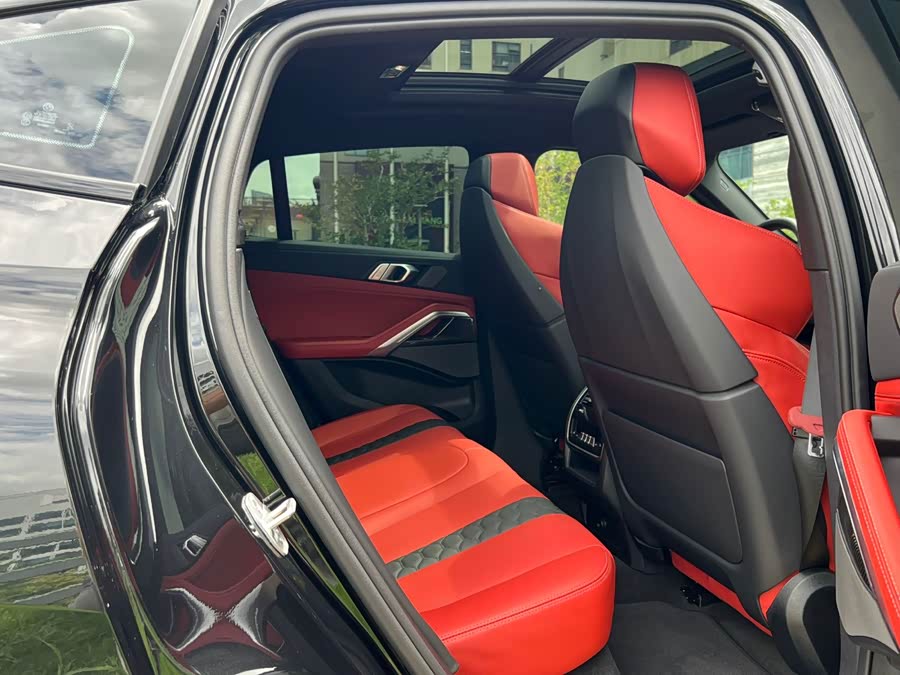 BMW X6 M 2024 car image #11