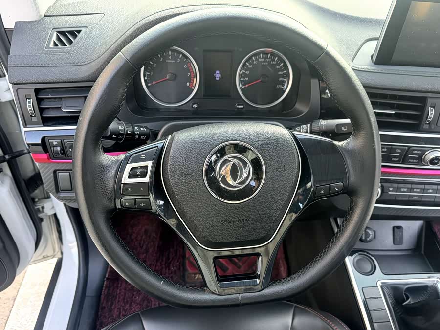 Forthing SX6 2020 car image #11