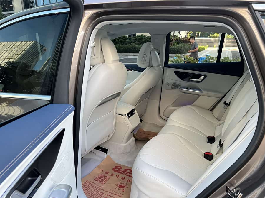 Mercedes-Benz EQE SUV 2023 immagine di auto #11