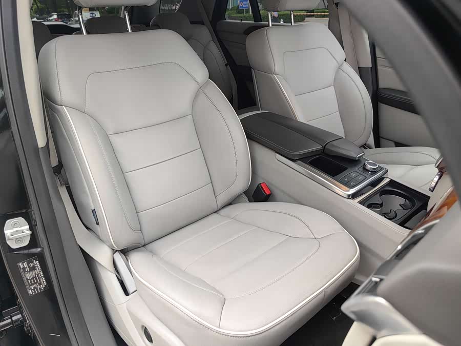 Mercedes-Benz M Class 2012 car image #11