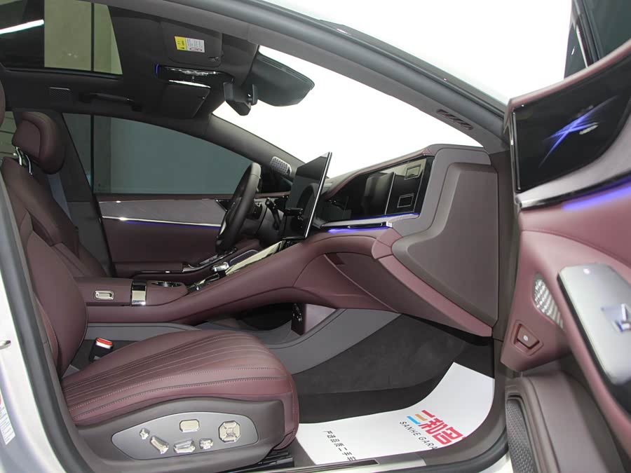 Denza Z9GT 2024 immagine di auto #11