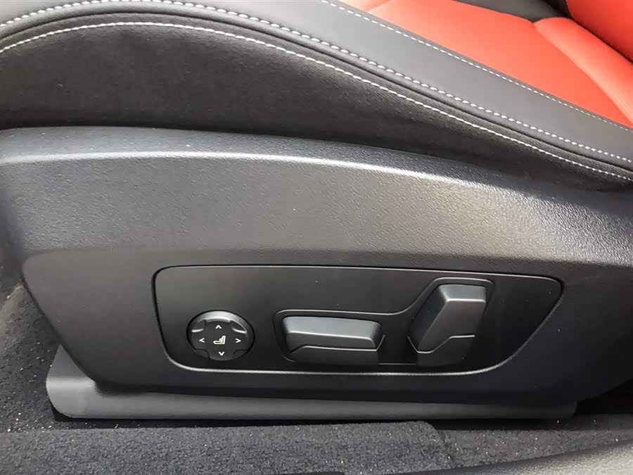 BMW M235L car image #11