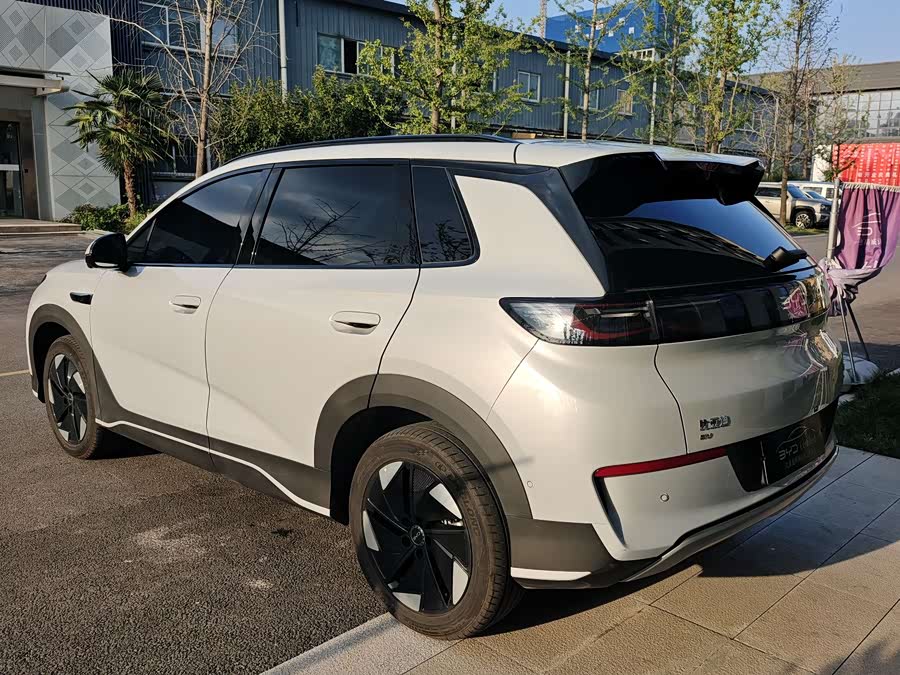 BYD Sea Lion 05 EV 2025 car image #11