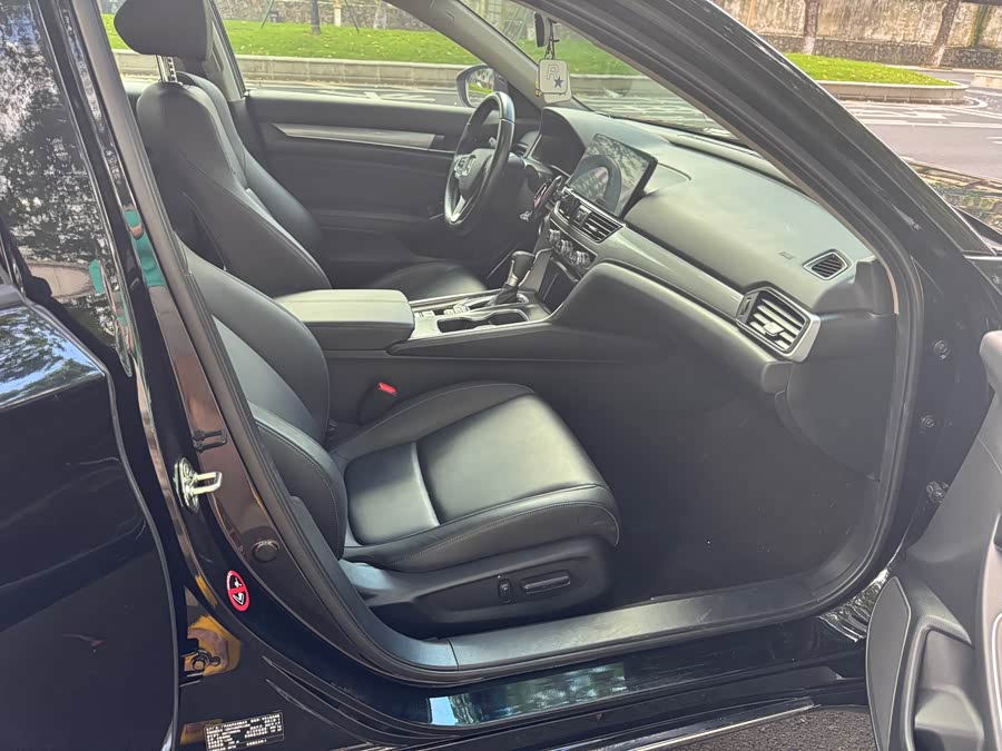 BYD F3R 2022 car image #11