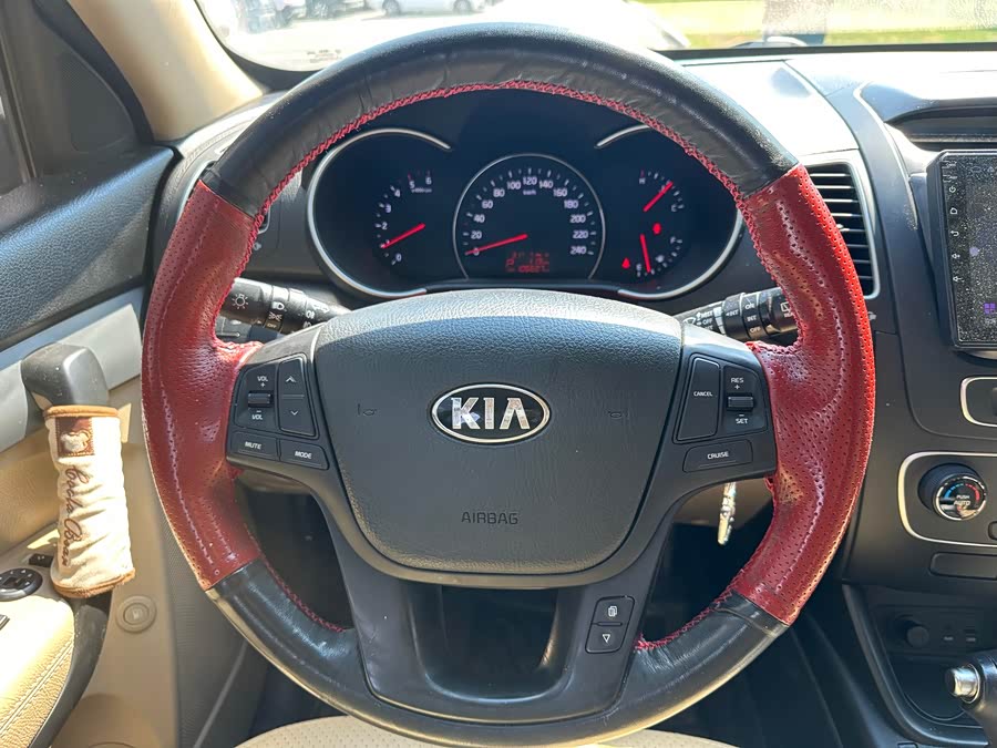 Kia Sorento 2014 изображение автомобиля #11