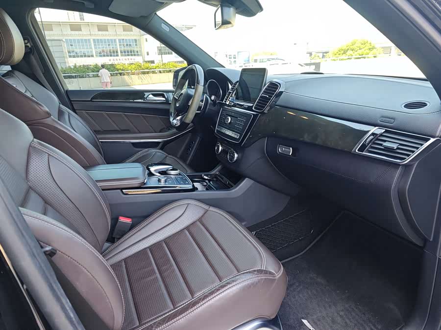 Mercedes-Benz GLS AMG 2017 car image #11