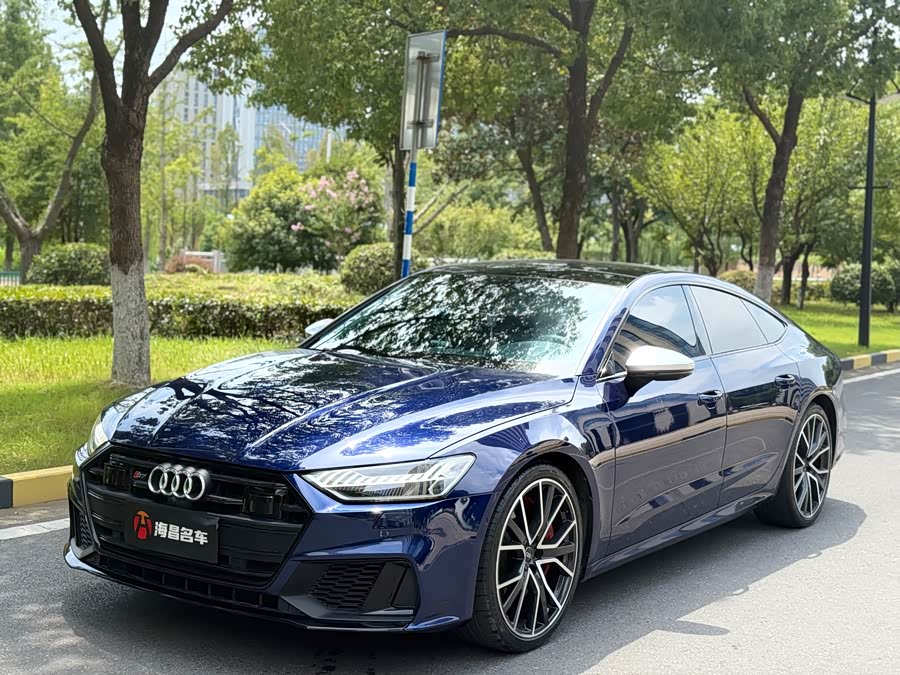 Audi S7 2021 car image #11