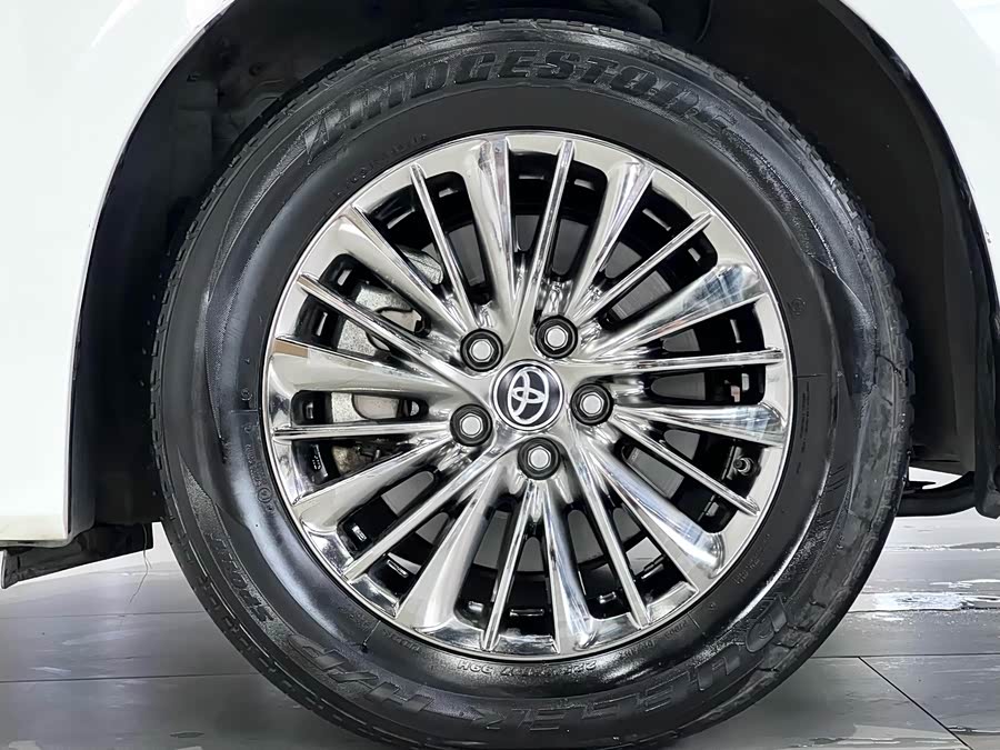 Toyota Alphard 2021 car image #11