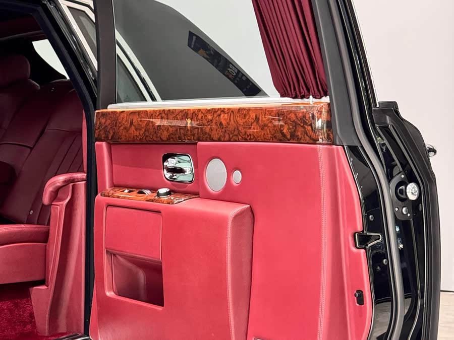 劳斯莱斯 幻影 2011 #11 劳斯莱斯 幻影 2011 汽车图片 #11