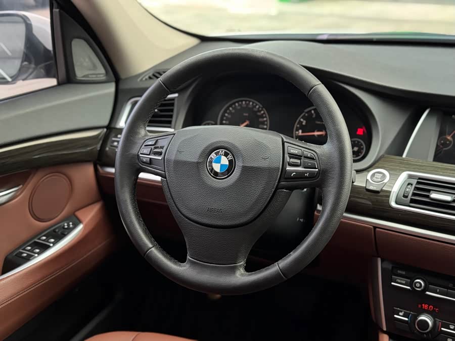 BMW 5 Series GT 2017 #11 BMW 5 Series GT 2017 صورة سيارة #11