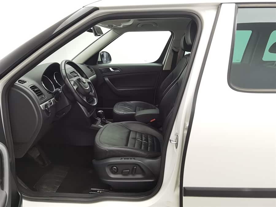Skoda Yeti (Imported) 2014 car image #11