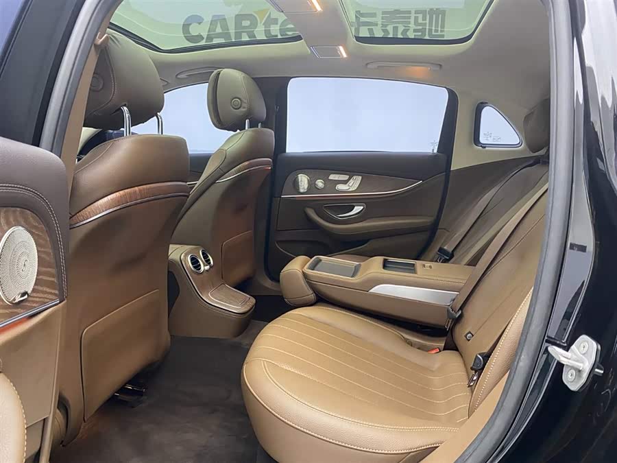 Mercedes-Benz E Class 2022 car image #11