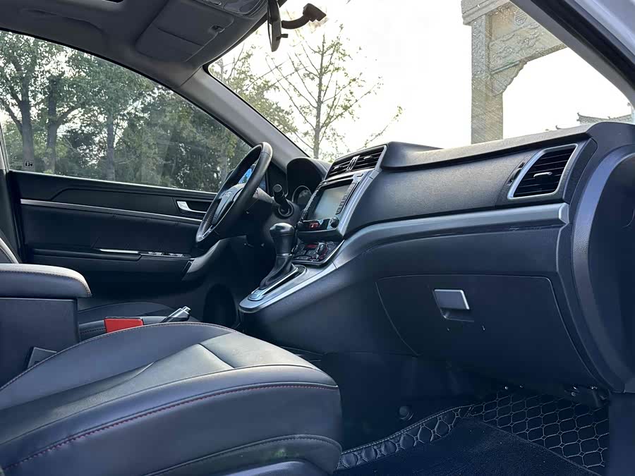 Haval H2 2018 #11 Haval H2 2018 car image #11