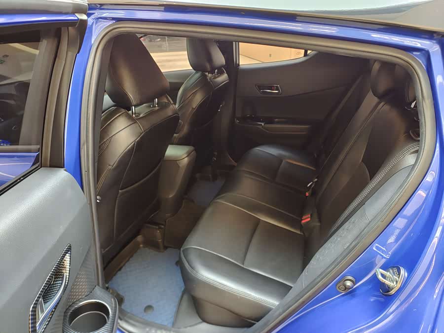 Toyota Izoa 2022 car image #11