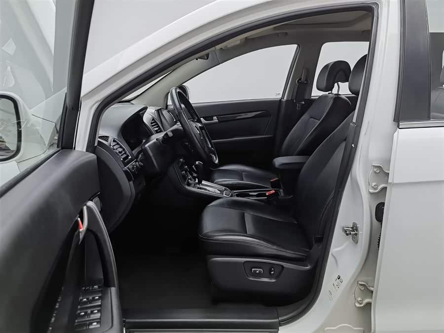 Chevrolet Captiva 2017 car image #11