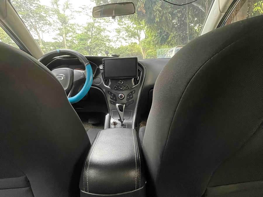 GAC Trumpchi GA3 2014 #11 GAC Trumpchi GA3 2014 car image #11