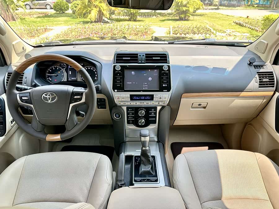 Toyota Land Cruiser Prado 2018 immagine di auto #11