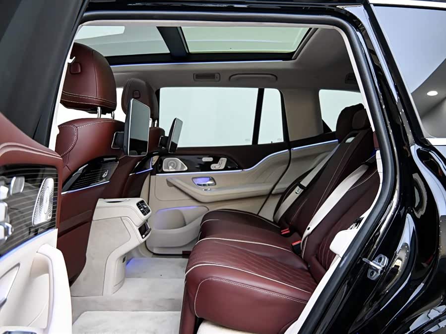 Mercedes-Benz Maybach GLS 2024 imagen de coche #11