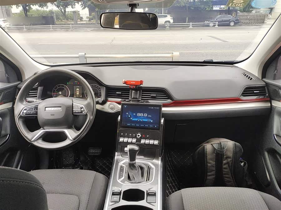 Haval H4 2019 #11 Haval H4 2019 car image #11