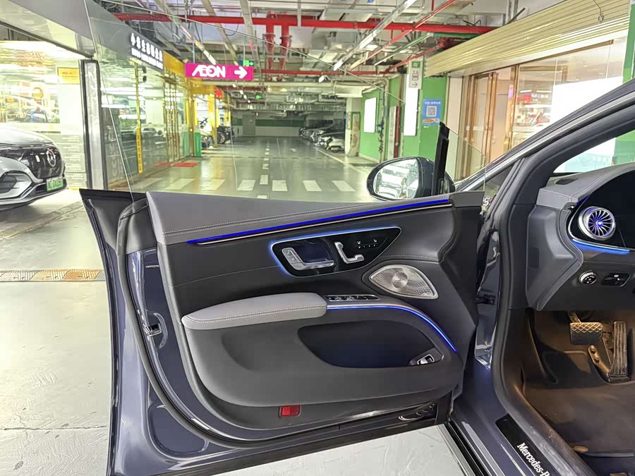 Mercedes-Benz EQS Class 2023 car image #11