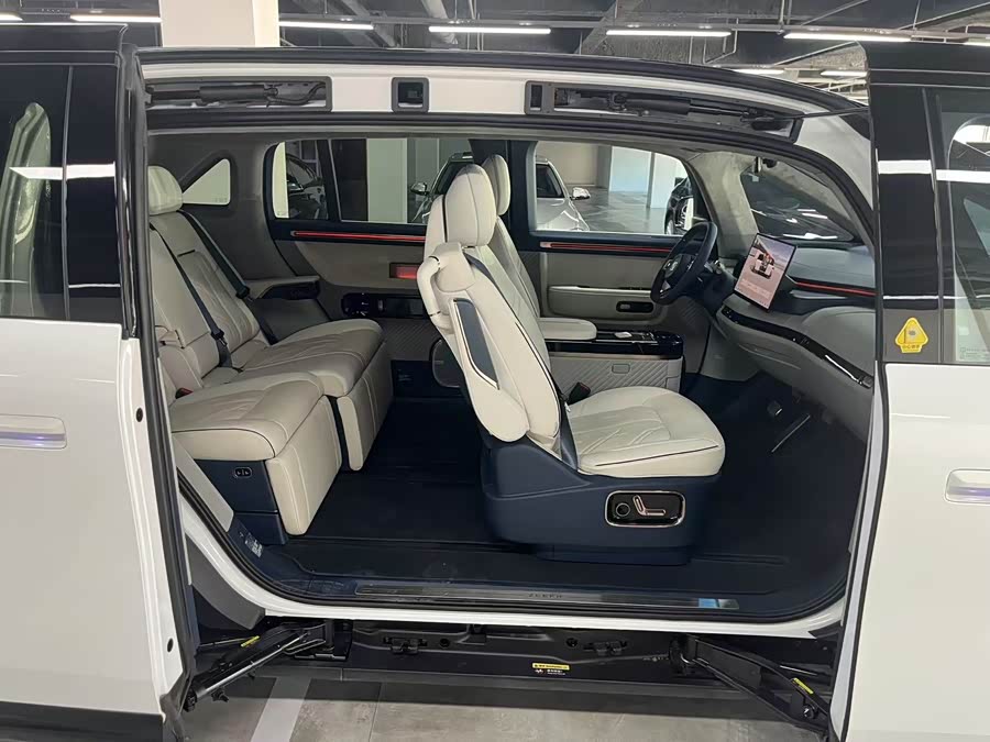 Zeekr MIX 2024 صورة سيارة #11