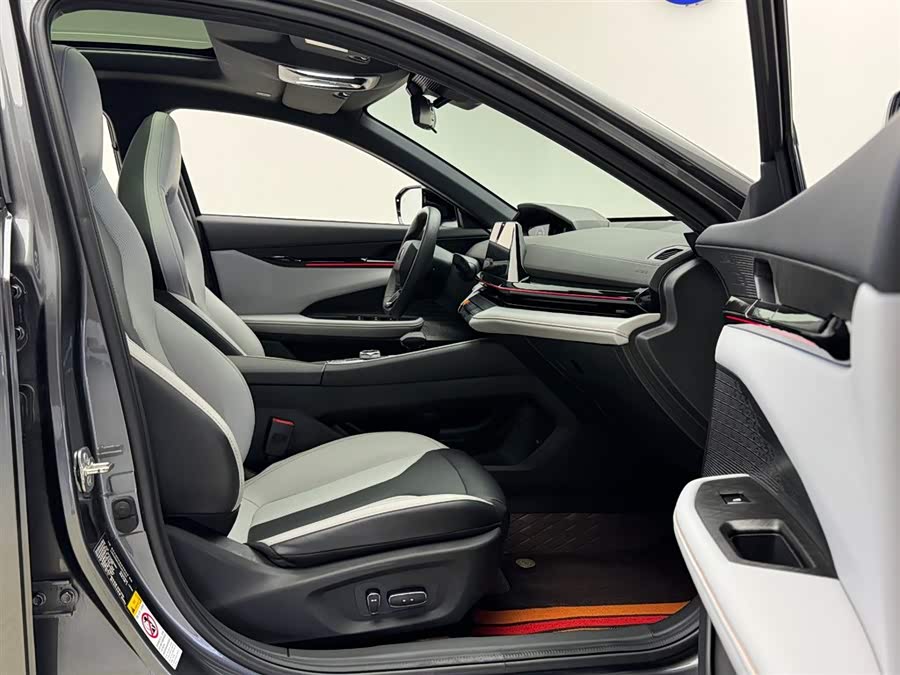 Changan UNI-V iDD 2024 #11 Changan UNI-V iDD 2024 car image #11