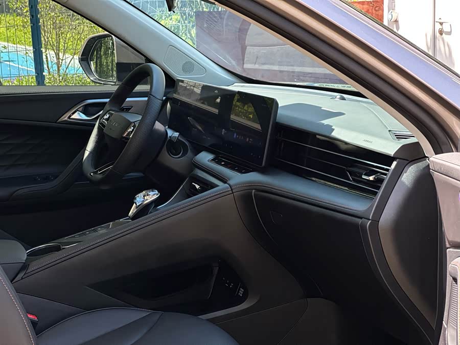 Roewe RX5 New Energy 2022 изображение автомобиля #11