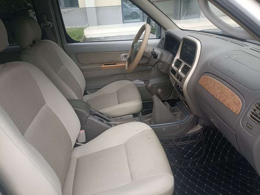 日产 日产帕拉丁 2009 汽车图片 #11