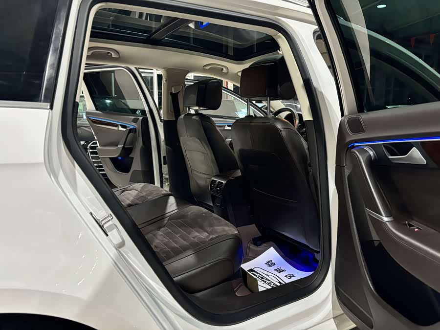 Volkswagen Magotan (Imported) 2015 car image #11