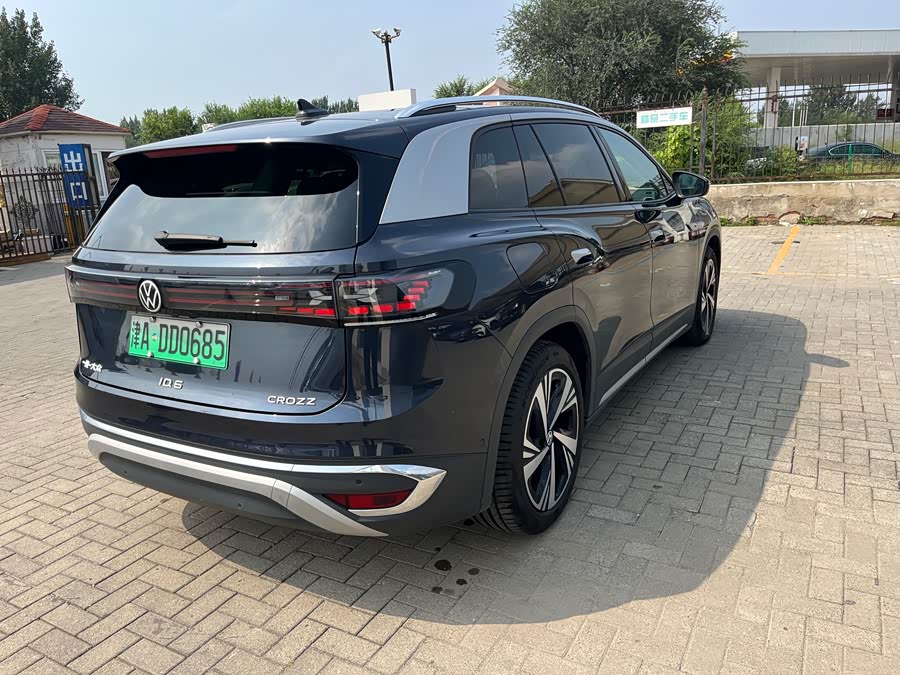 Volkswagen ID.6 Crozz 2024 #11 Volkswagen ID.6 Crozz 2024 immagine di auto #11