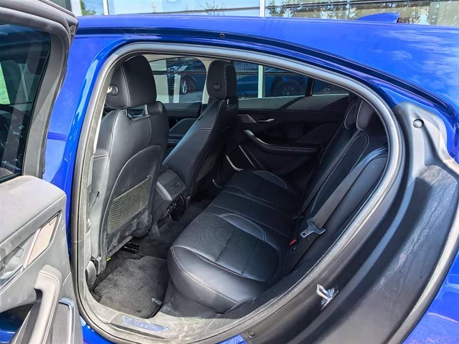2021 car image #11
