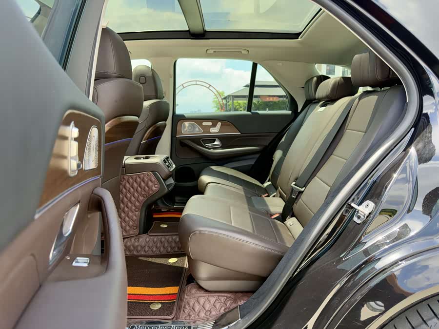 Mercedes-Benz GLE Class New Energy 2022 car image #11