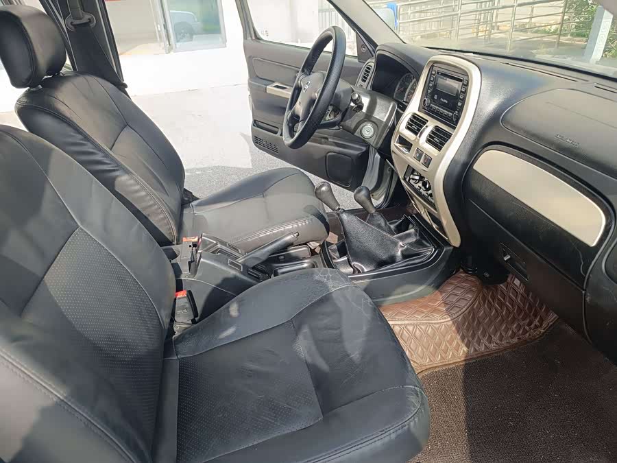 日产 日产帕拉丁 2010 汽车图片 #11