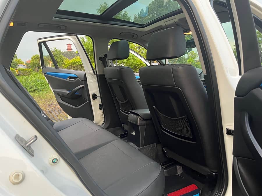 BMW X1 (Imported) 2012 صورة سيارة #11