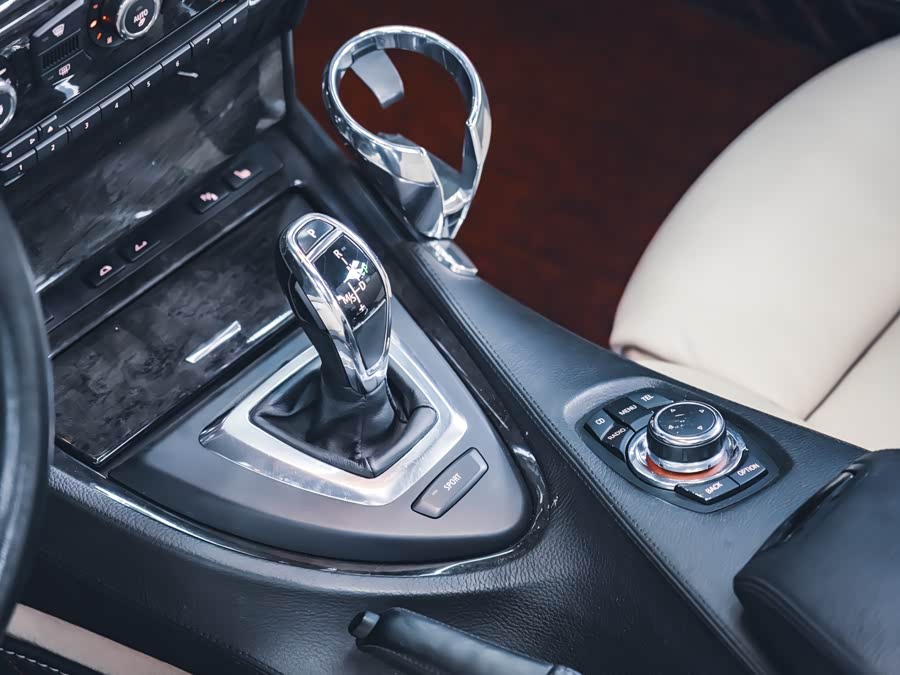 BMW 6 Series 2010 #11 BMW 6 Series 2010 car image #11