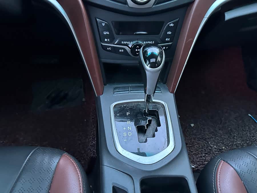 BYD G5 2015 #11 BYD G5 2015 изображение автомобиля #11