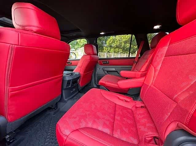 Toyota Sequoia #11 Toyota Sequoia imagen de coche #11