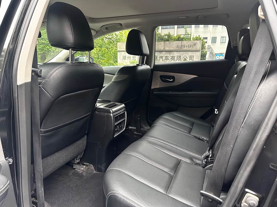 Nissan Murano 2018 immagine di auto #11