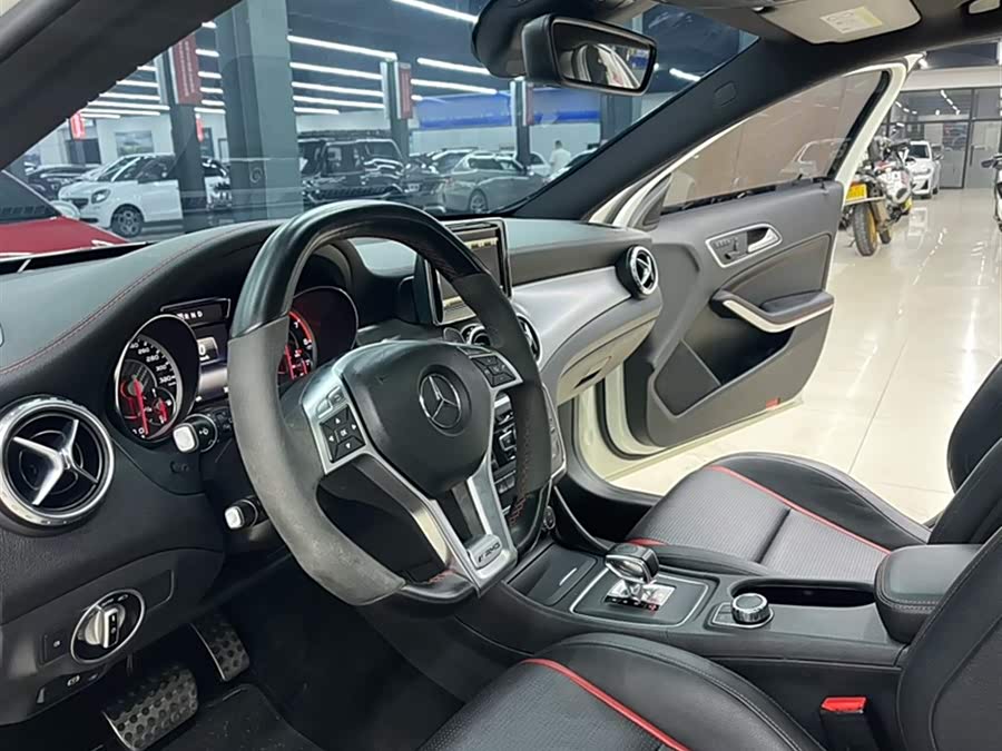 Mercedes-Benz GLA AMG 2015 car image #11