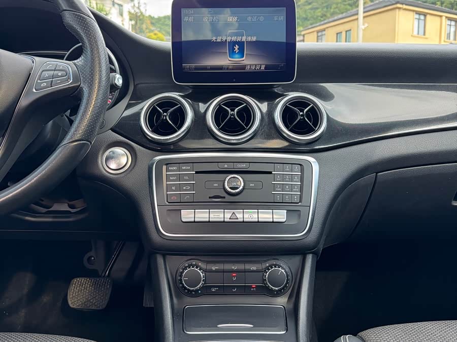 Mercedes-Benz CLA Class (Imported) 2017 #11 Mercedes-Benz CLA Class (Imported) 2017 car image #11