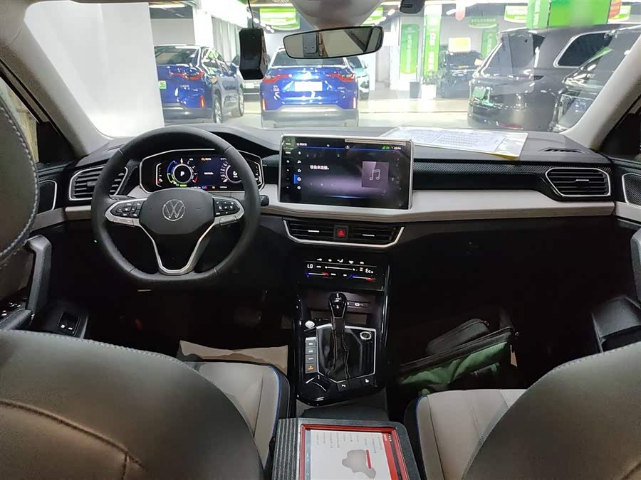 Volkswagen Tayron GTE 2023 car image #11