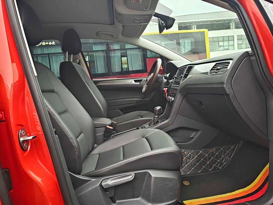 Volkswagen Golf Sportsvan 2019 car image #11