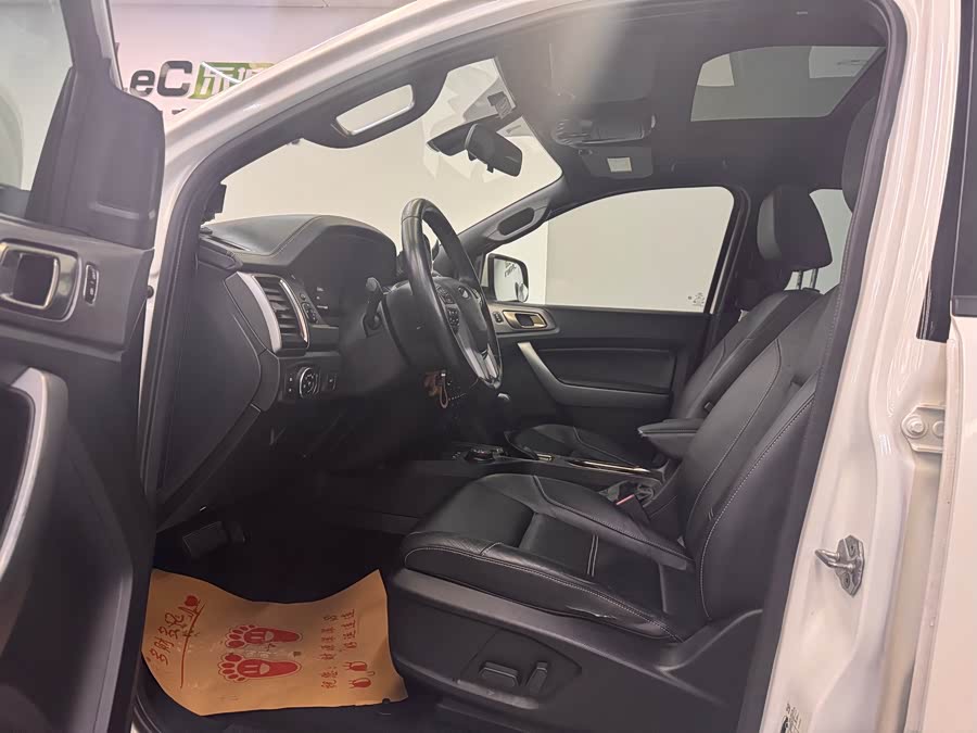 Ford Everest 2019 car image #11