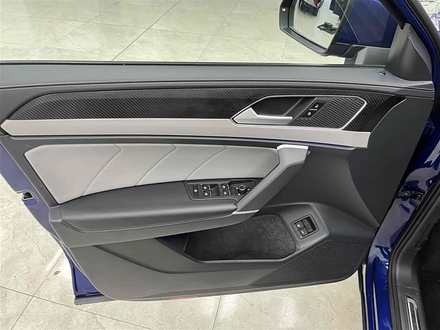 Volkswagen Tayron GTE 2023 #11 Volkswagen Tayron GTE 2023 car image #11