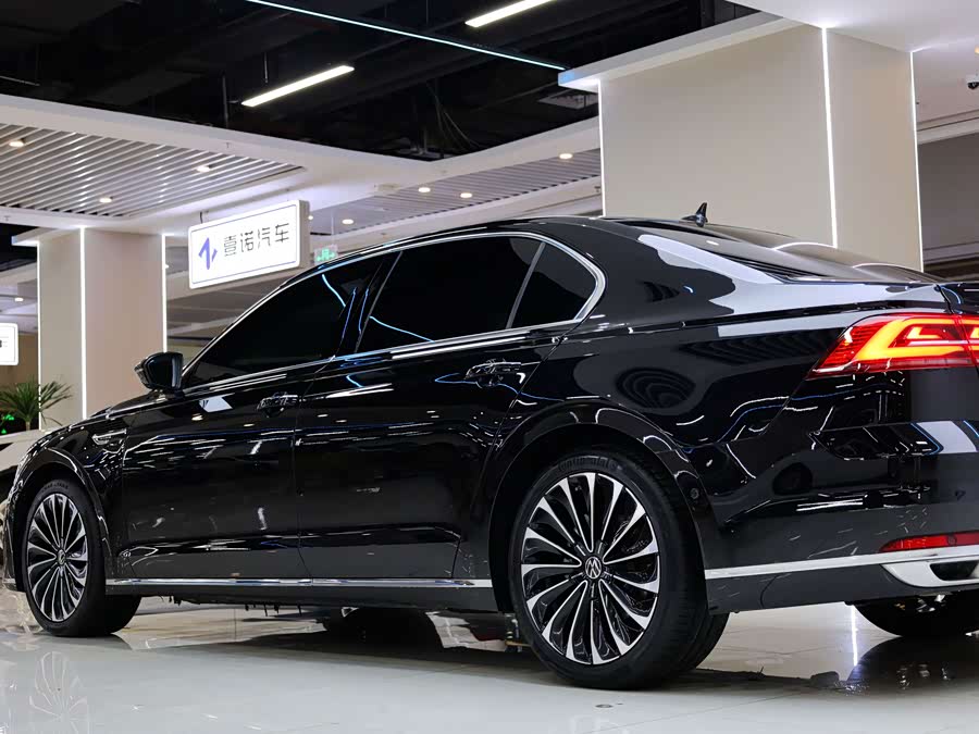 Volkswagen Phideon 2023 immagine di auto #11