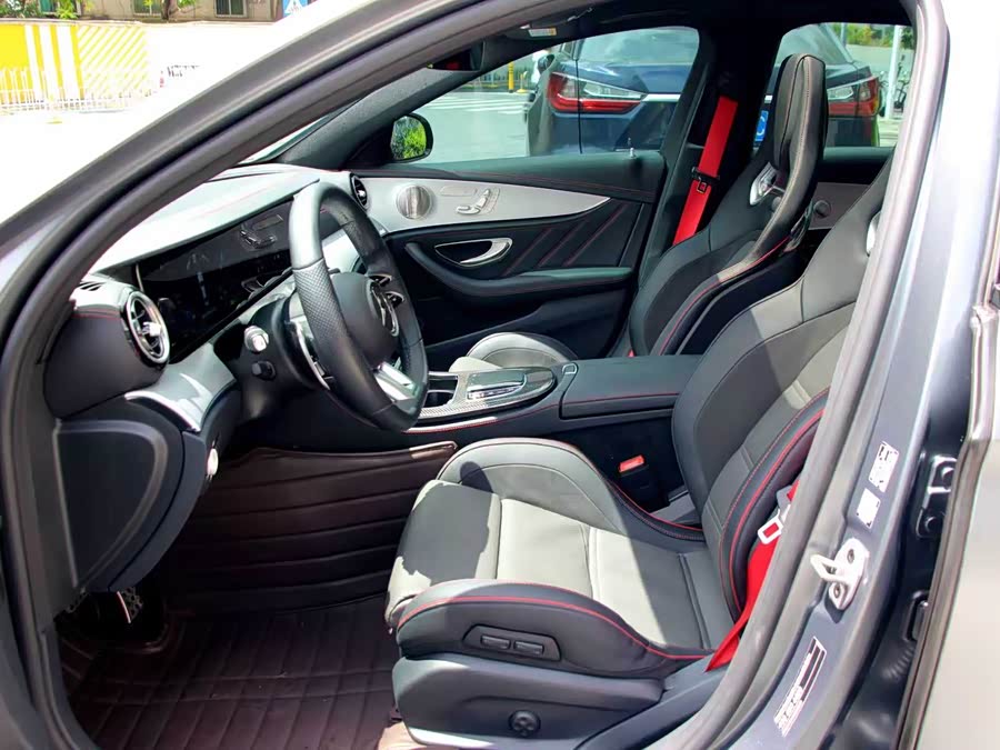 Mercedes-Benz E AMG 2022 immagine di auto #11