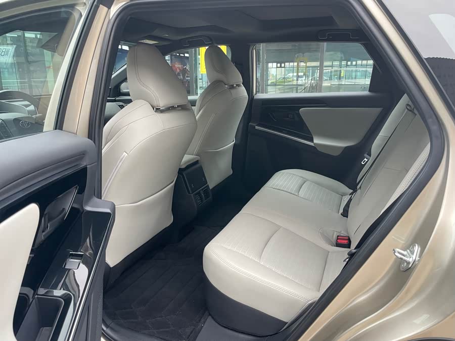 Toyota bZ4X 2022 immagine di auto #11